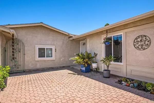 Poway, CA 92064,13852 Olive Mill Way