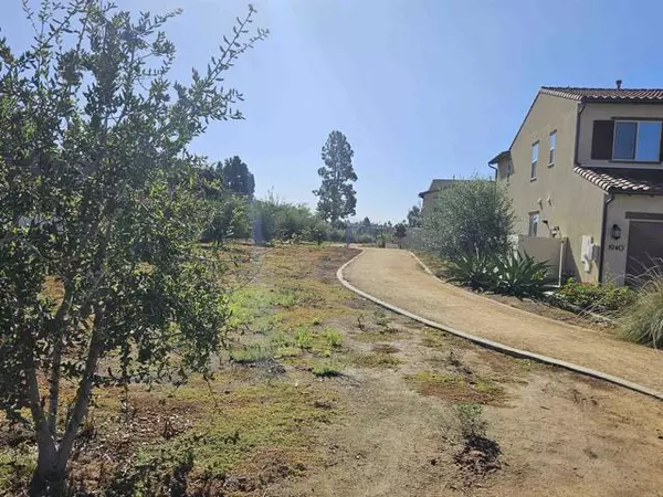 Escondido, CA 92026,1915 Halley Court