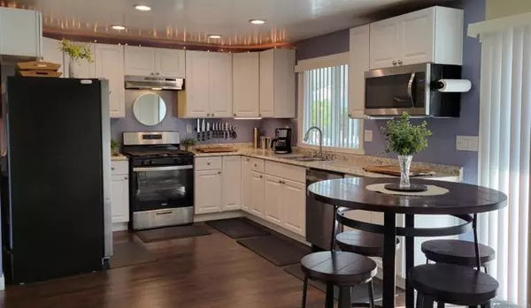 Saugus, CA 91350,21434 Tumbleweed Way