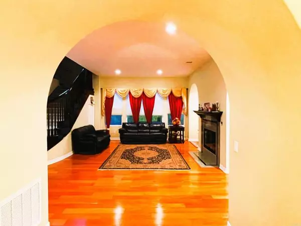 San Diego, CA 92130,13207 Sunset Point Way