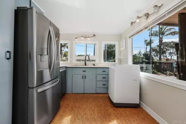 Encinitas, CA 92024,523 North Vulcan