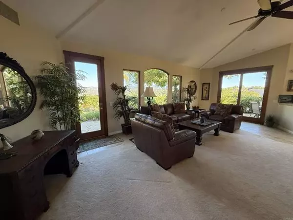 Fallbrook, CA 92028,1707 Santa Margarita Drive