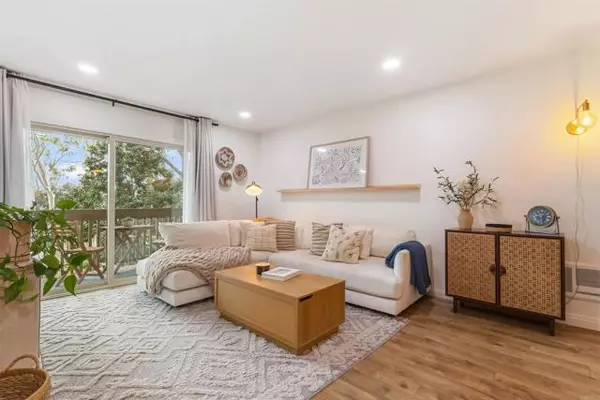 432 Edgehill Lane, Oceanside, CA 92054