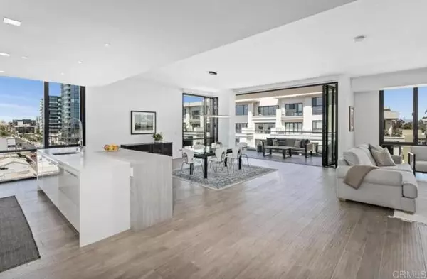 San Diego, CA 92103,2604 5th Ave.