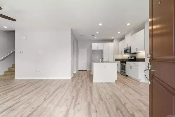 Oxnard, CA 93036,343 American River Ct