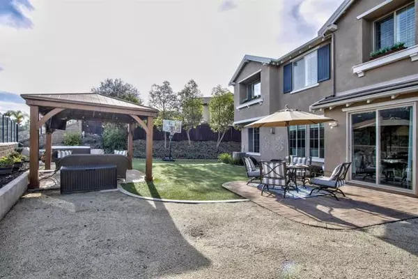 Carlsbad, CA 92009,7146 Sitio Destino