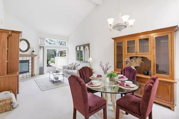 Escondido, CA 92026,8925 Circle R View Lane