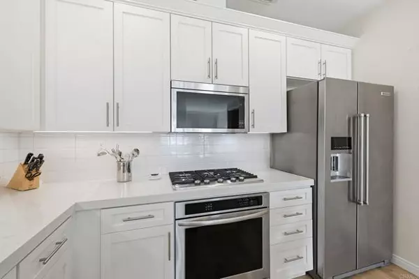 Carlsbad, CA 92011,6325 Alexandri Circle