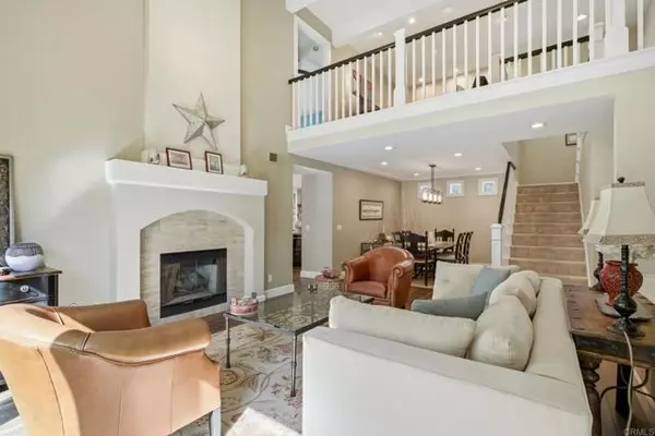 San Diego, CA 92130,13184 Janetta Place