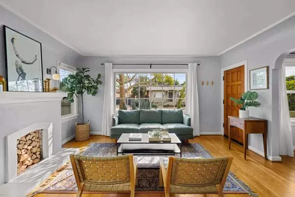 San Diego, CA 92104,3274 Redwood Street