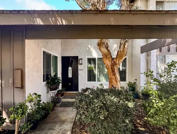 3434 Seabreeze Walk, Oceanside, CA 92056