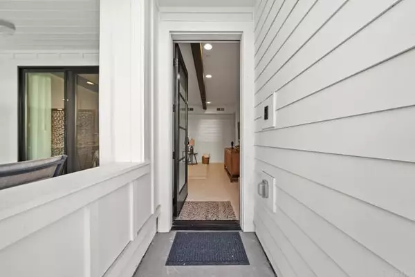 Encinitas, CA 92024,1603 San Remo Place