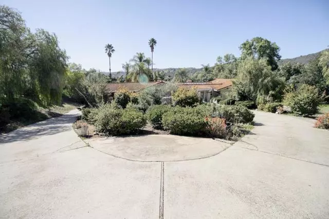 13227 Blueberry, Valley Center, CA 92082