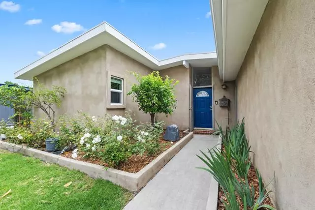 511 West Maplewood Avenue, Fullerton, CA 92832