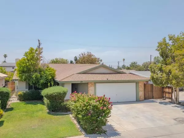 635 West Desert Gardens Drive,  El Centro,  CA 92243