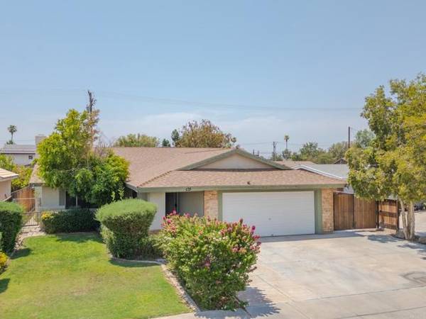 635 West Desert Gardens Drive, El Centro, CA 92243