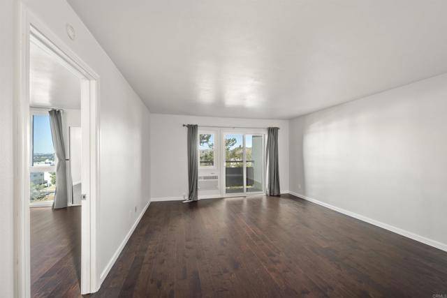 San Carlos, CA 92119,6930 Hyde Park Dr.