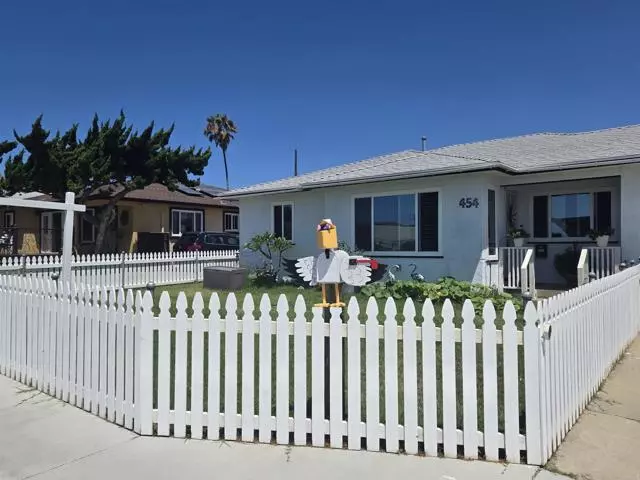 Imperial Beach, CA 91932,454 Elm Avenue