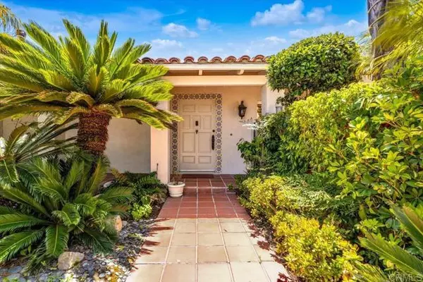 Newport Beach, CA 92660,2117 Vista Entrada
