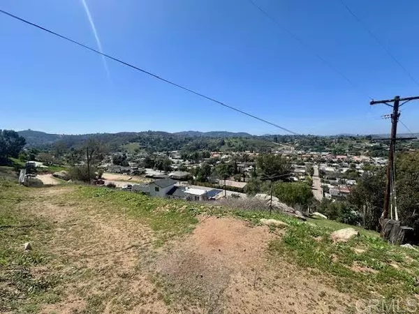 12740 Casa Vista Rd, Lakeside, CA 92040