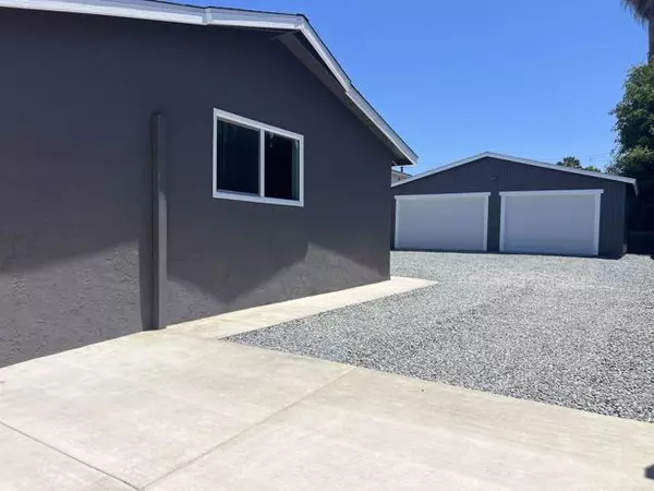 Spring Valley, CA 91977,633 Kempton