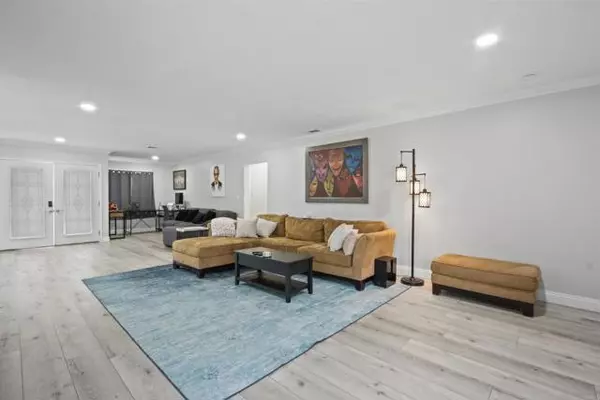 4903 Deeboyar Avenue, Lakewood, CA 90712