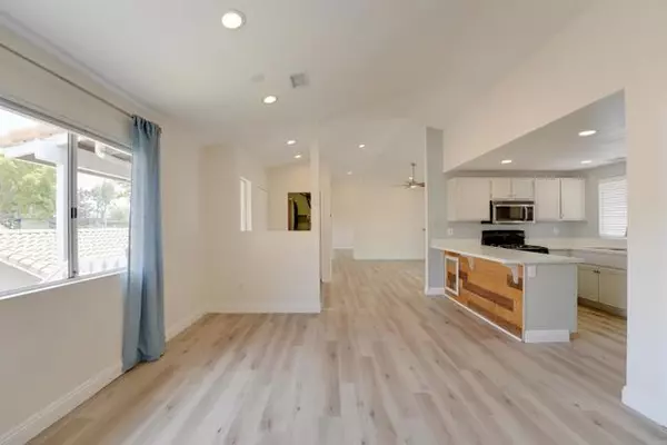 Vista, CA 92084,1354 Palomar Place