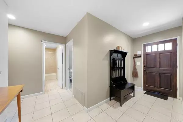El Cajon, CA 92021,1233 Green Garden Dr