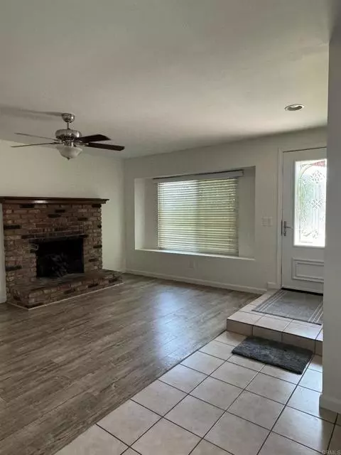Santee, CA 92071,10118 Cedar Springs Dr.