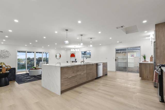 San Diego, CA 92117,4143 Cole Way