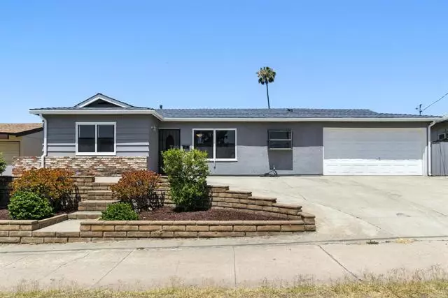 Santee, CA 92071,9352 Carlton Hills Blvd