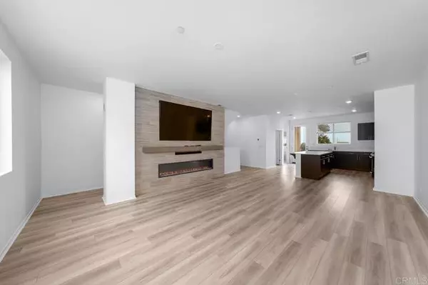 5232 Beachfront Cove St, San Diego, CA 92154