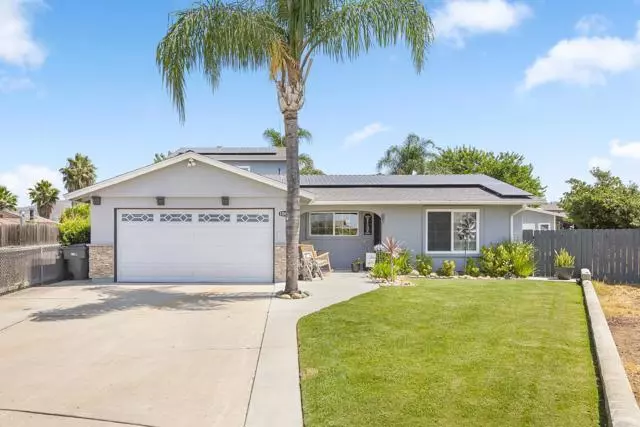 Santee, CA 92071,10646 Montura Court