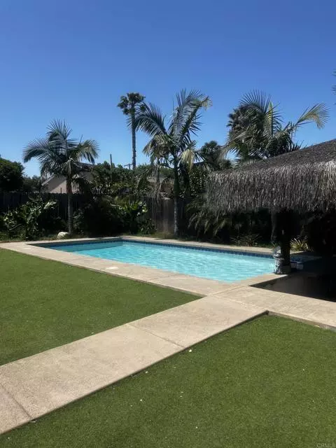 463 West Los Angeles Dr, Vista, CA 92083