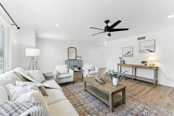 Santee, CA 92071,10021 Allenwood Way