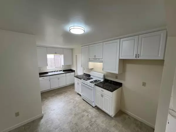 Imperial Beach, CA 91932,1282 13th St.