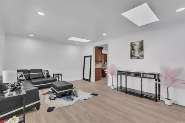 El Cajon, CA 92021,12405 Royal Rd