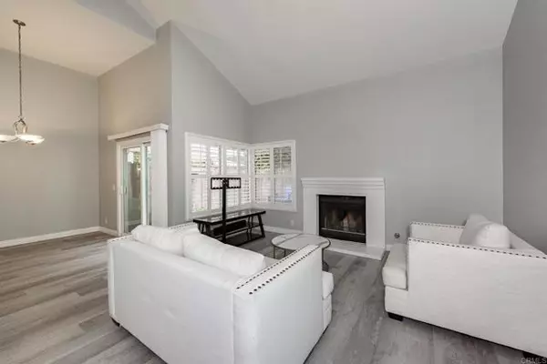 San Diego, CA 92139,2216 Manzana Way