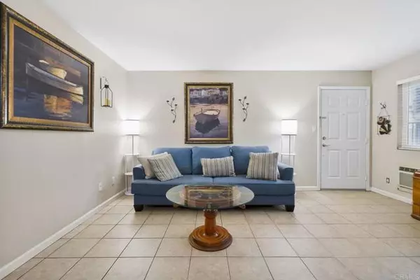 6602 Beadnell Way, San Diego, CA 92117
