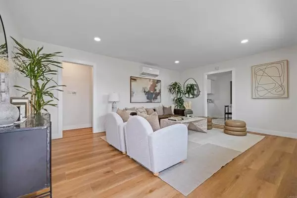 San Diego, CA 92117,5061 Canosa Ave