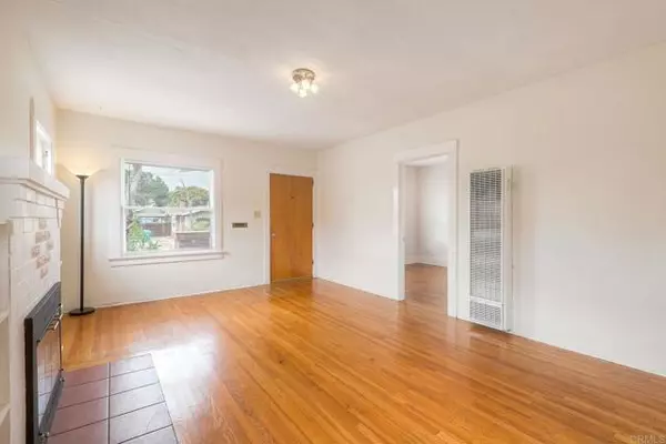 San Diego, CA 92104,3533 Louisiana Street