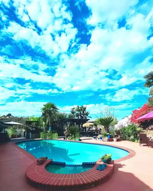 Bonita, CA 91902,295 Camino Elevado