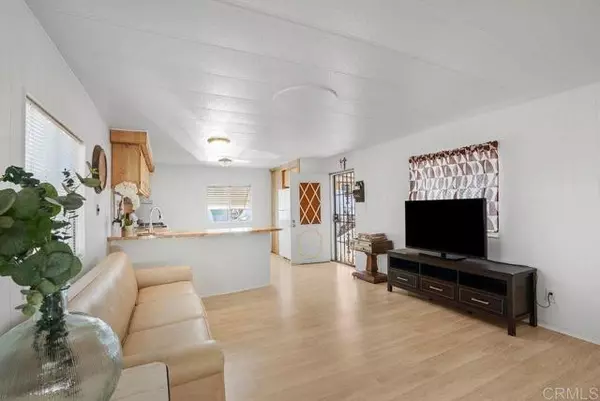 998 East Main Street, El Cajon, CA 92021