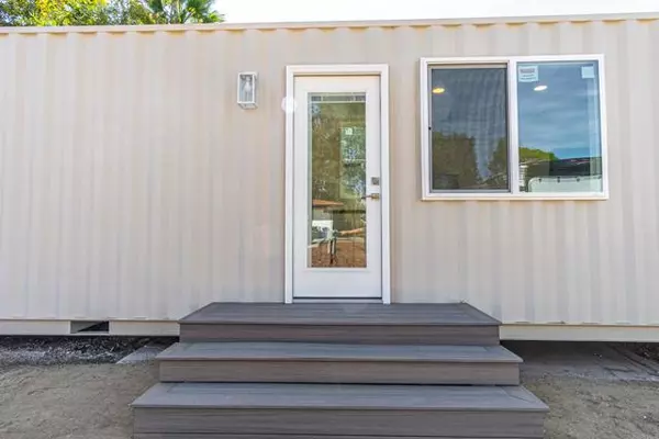 San Diego, CA 92064,12821 Avenida La Valencia