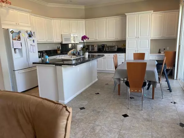 San Diego, CA 92130,10992 Clovehurst Way