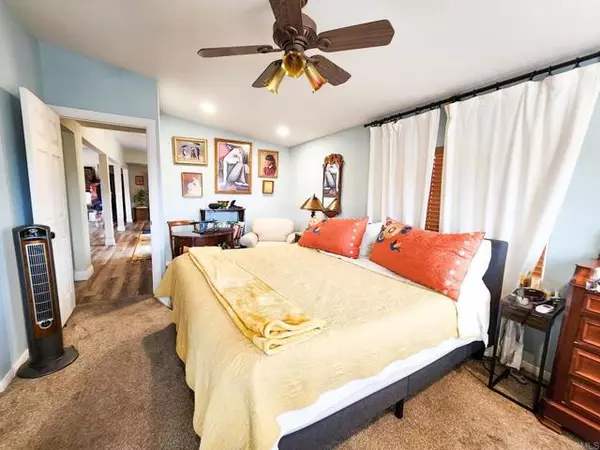 Ramona, CA 92065,25260 East Old Julian Hwy