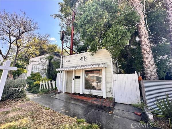 2696 Fair Oaks Avenue, Altadena, CA 91001