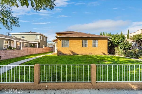 3409 Walnut Avenue, Long Beach, CA 90807