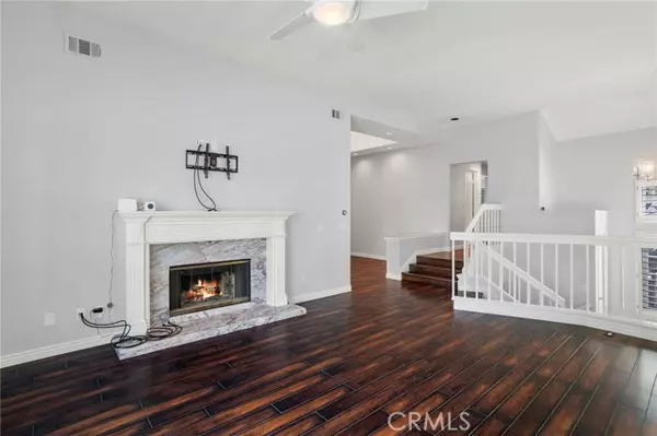 Valencia, CA 91355,24524 Windsor Drive