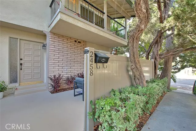 2458 East Mountain Street, Pasadena, CA 91104